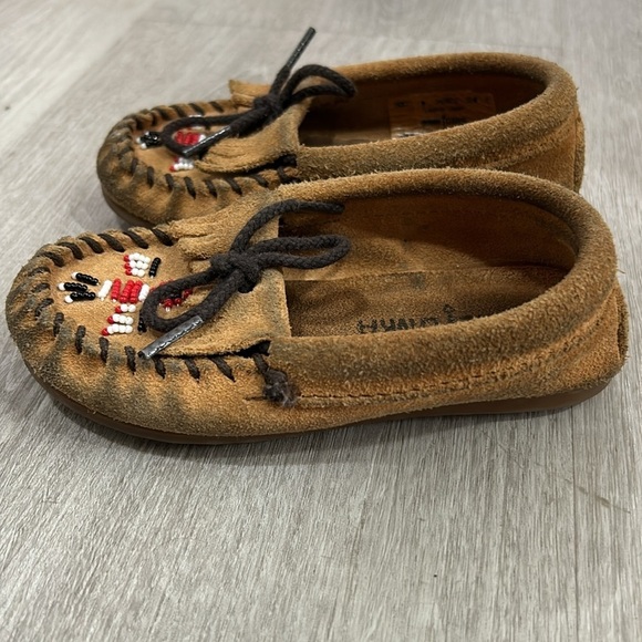 Minnetonka beaded leather mocassins - Picture 2 of 11